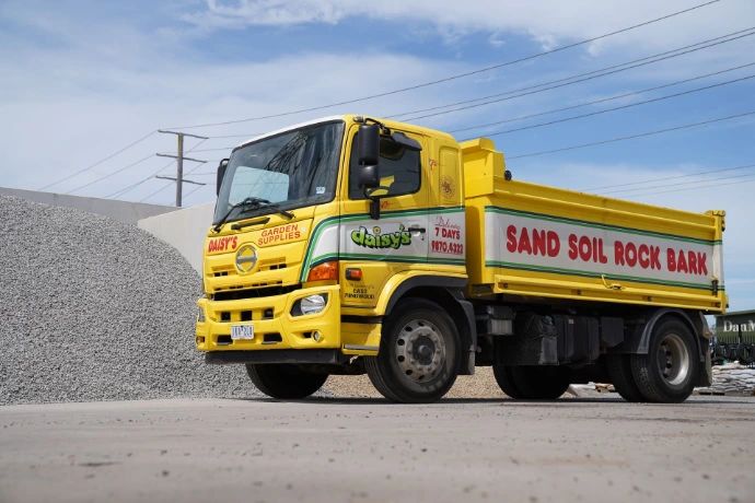 Daisy's Large Truck (Store)