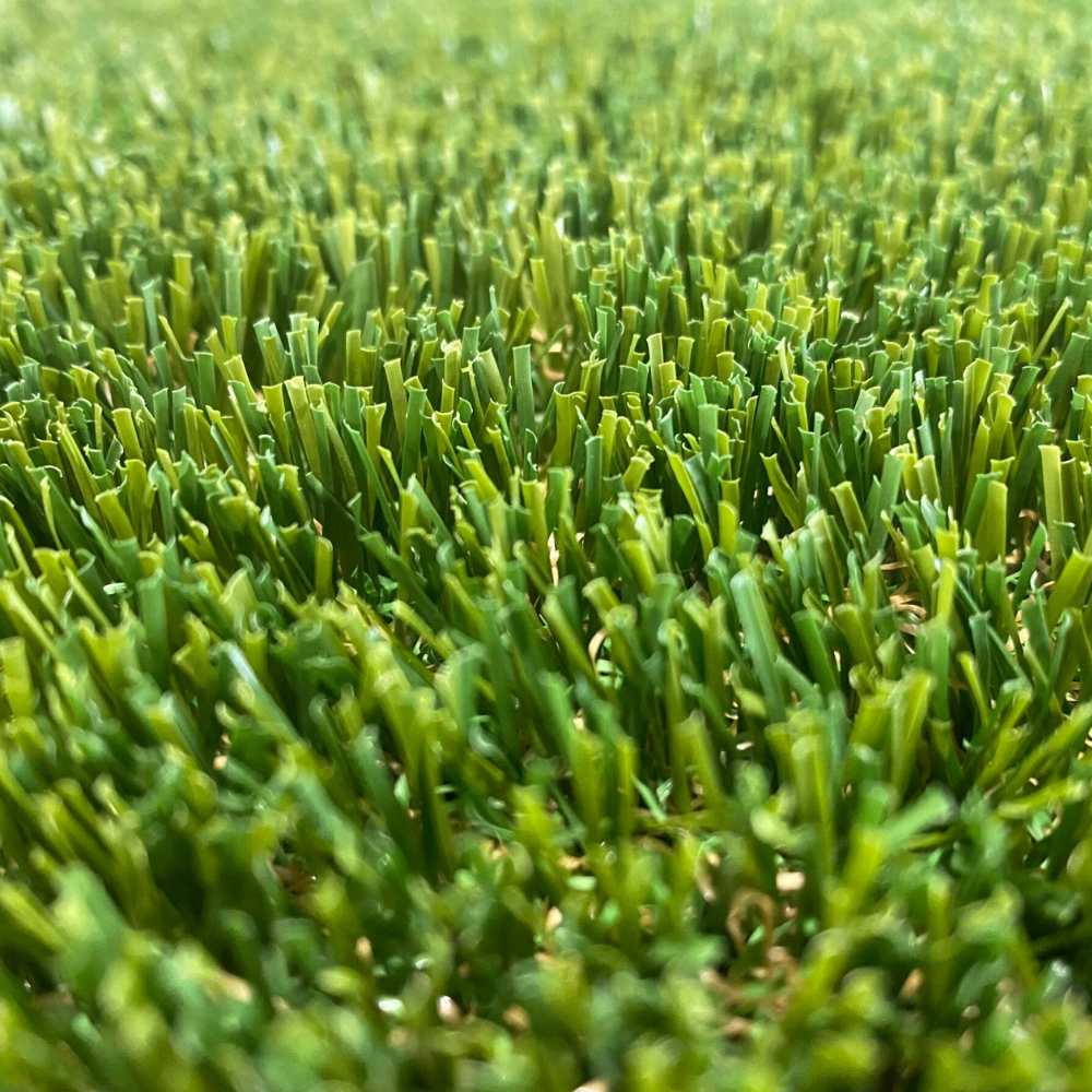 AMAZING TURF PREMIUM PLUS 40 3.75M WIDE